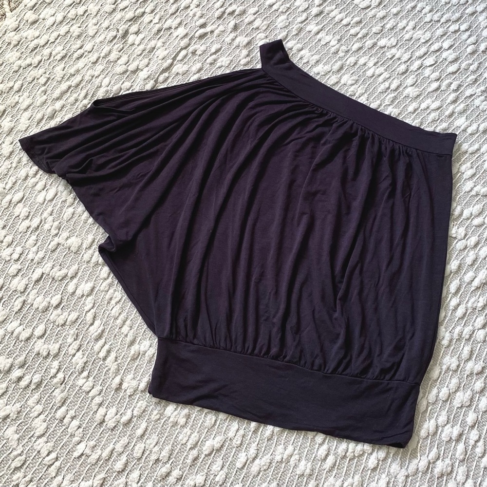 (❤️3/$30) One shoulder top